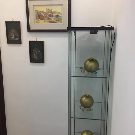 Don Carlo 2* Nápoly